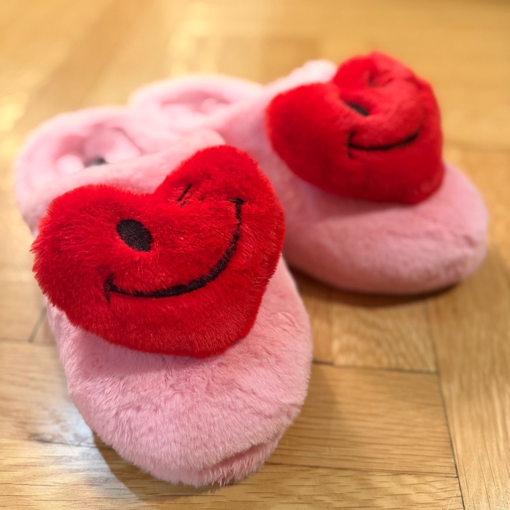 Joe Boxer Winking Heart Slippers! Winky Red Heart Design Size M 7/8 - Picture 3 of 10
